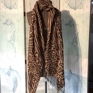 Women’s scarf wrap